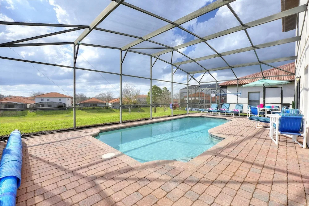 South Facing: Green Views & Gated Facilities