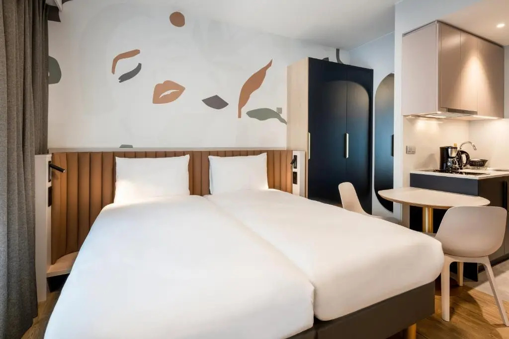 Double Studio (full double bed)