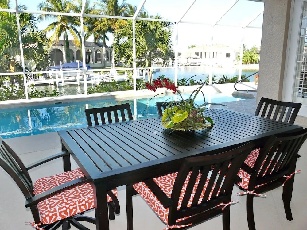 Pet-friendly Waterfront Home Near Beach With Pool