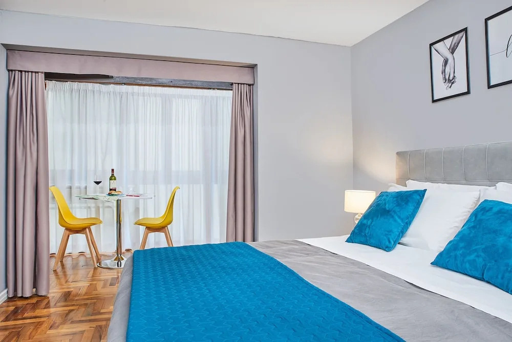 Comfort room