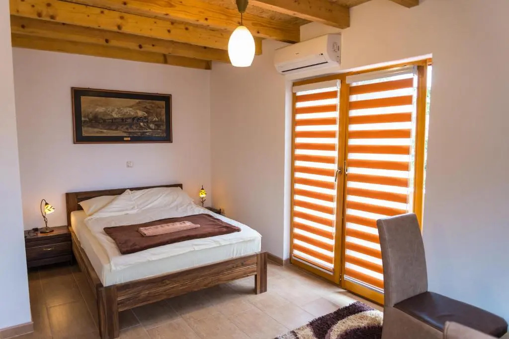 Comfort room