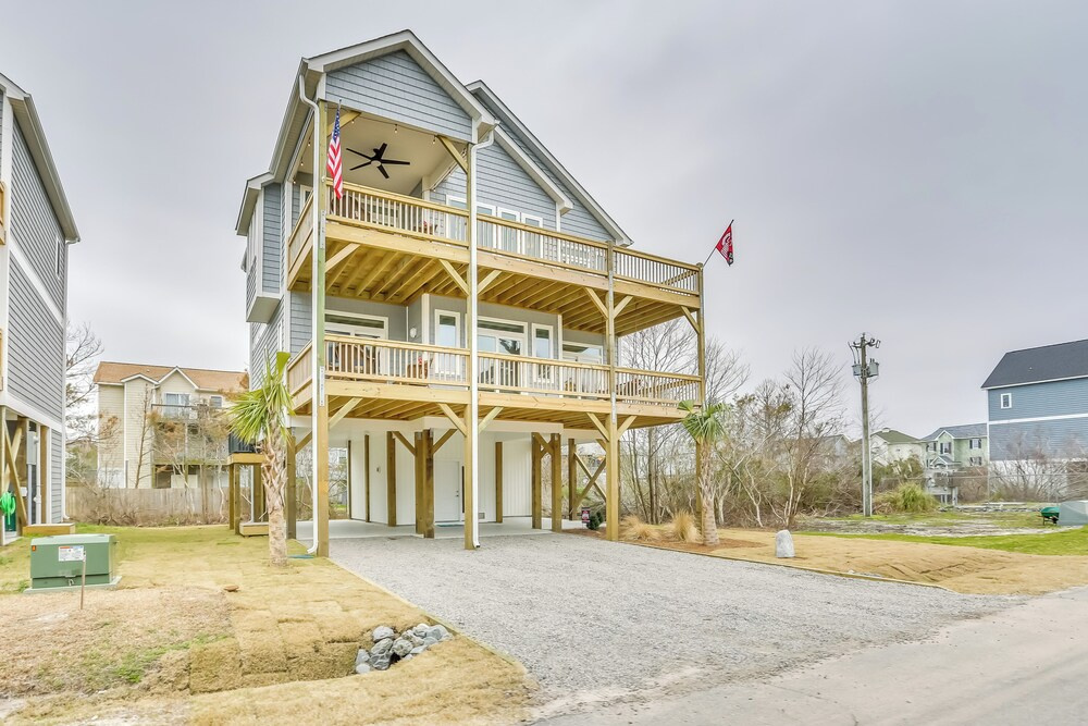 Surf City Home w/ Outdoor Shower: Walk to Beach!