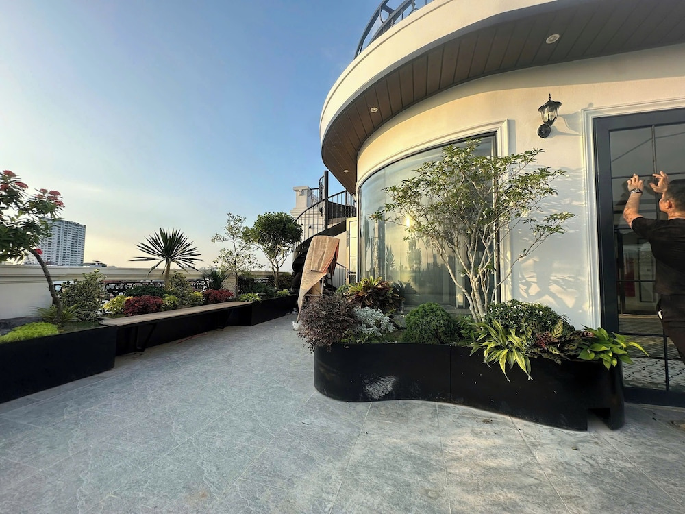 Atlantis Apartment Nguyen Xuan Khoat