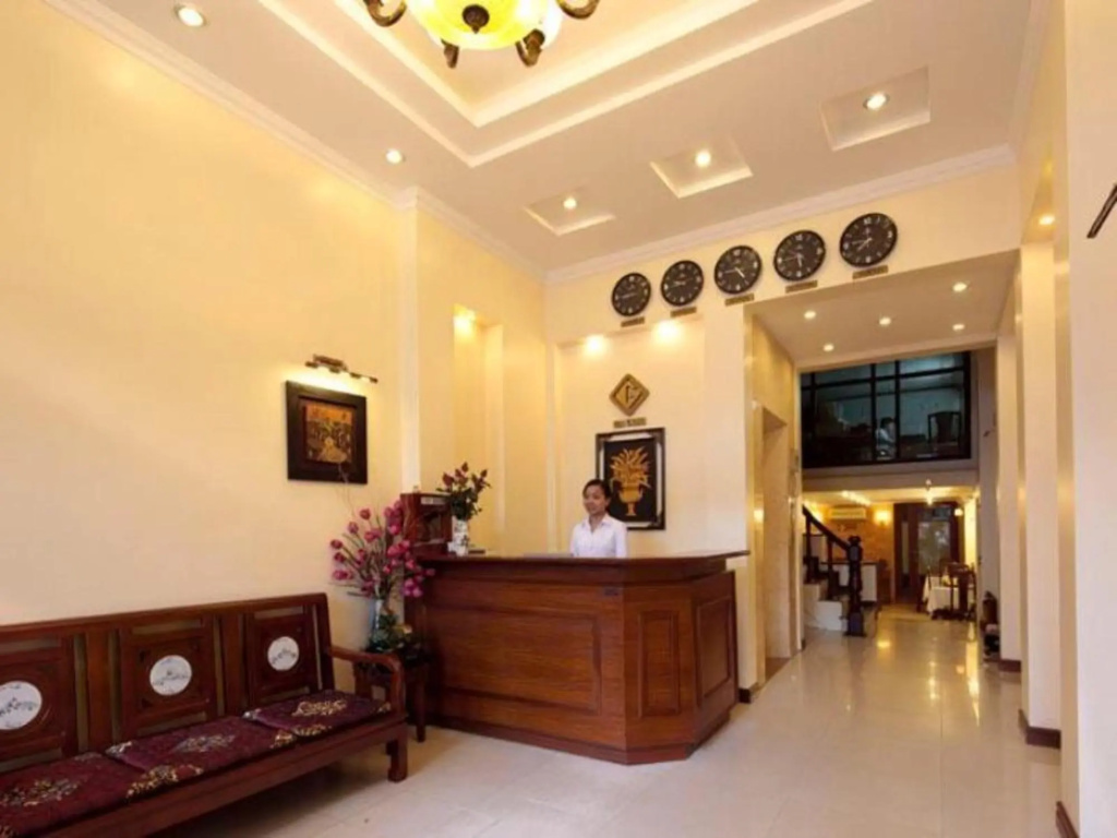 Lobby & Reception