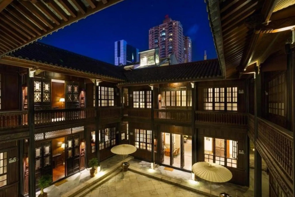 Silver Chest Boutique Hotel