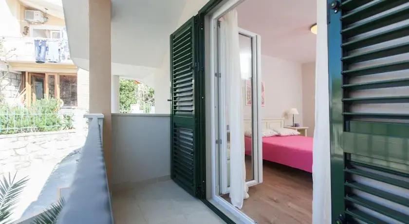 Apartments Meri Makarska