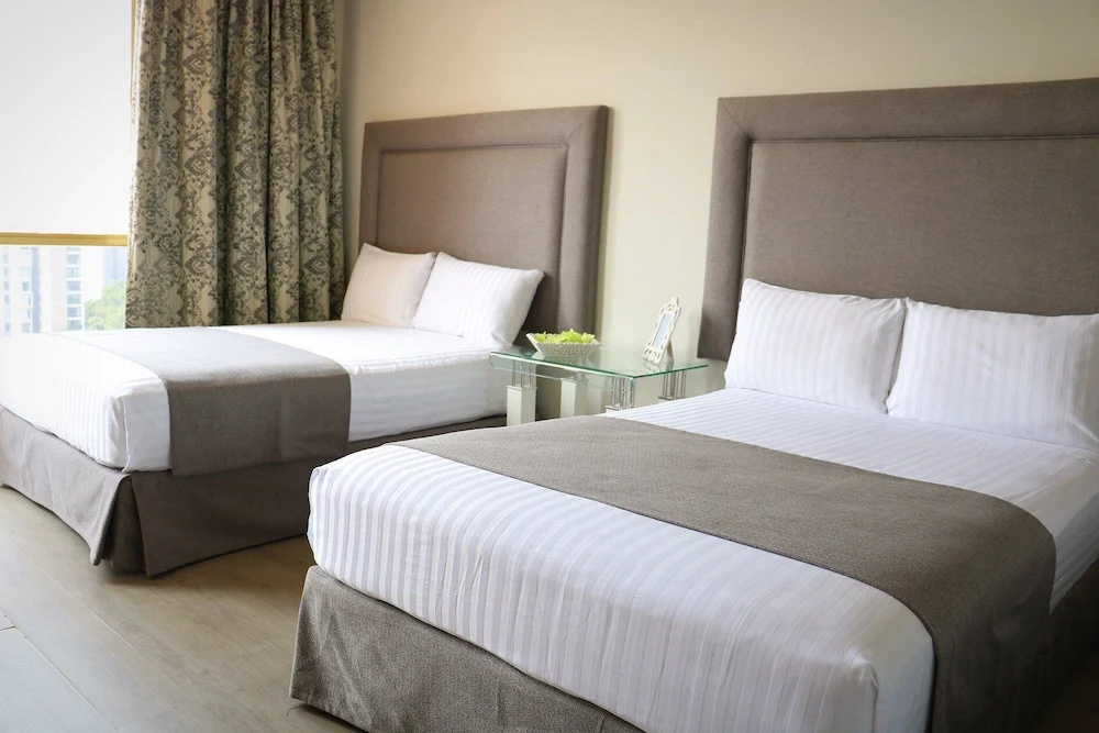 1 Bedroom Standard Double Suite with city view (full double bed)
