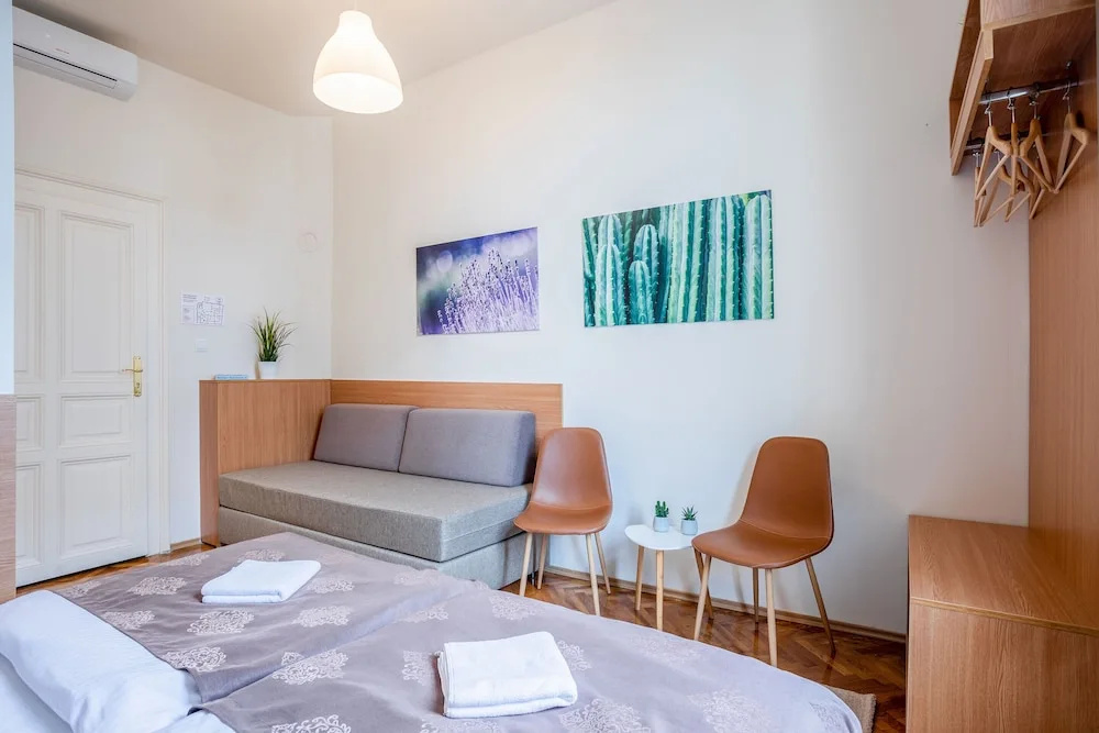 Comfort room