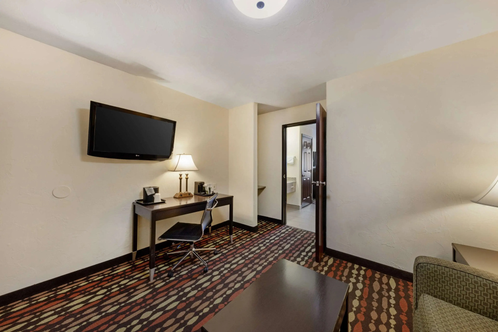 Quadruple Suite