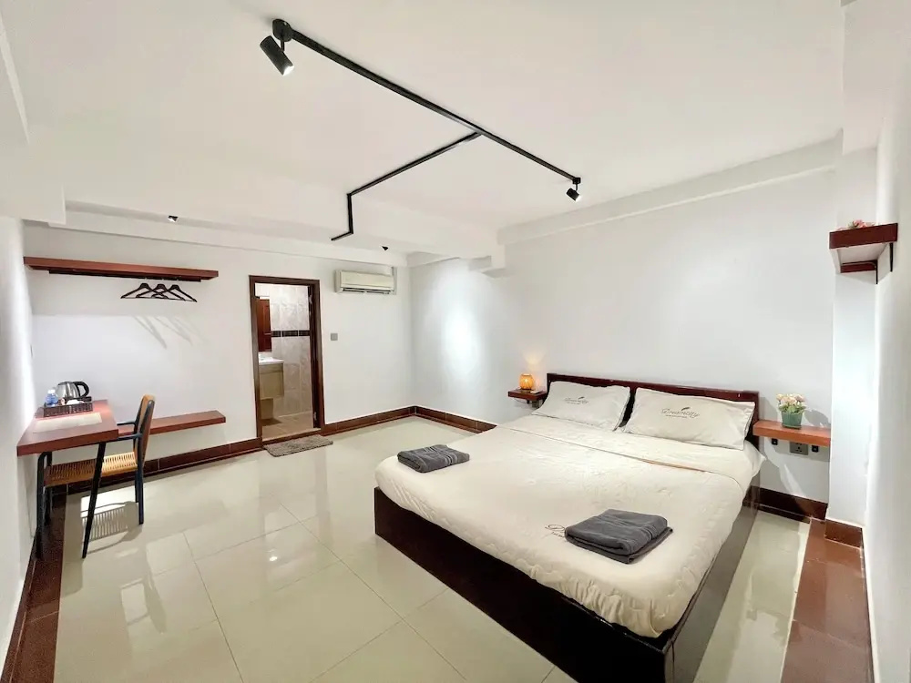 Economy room