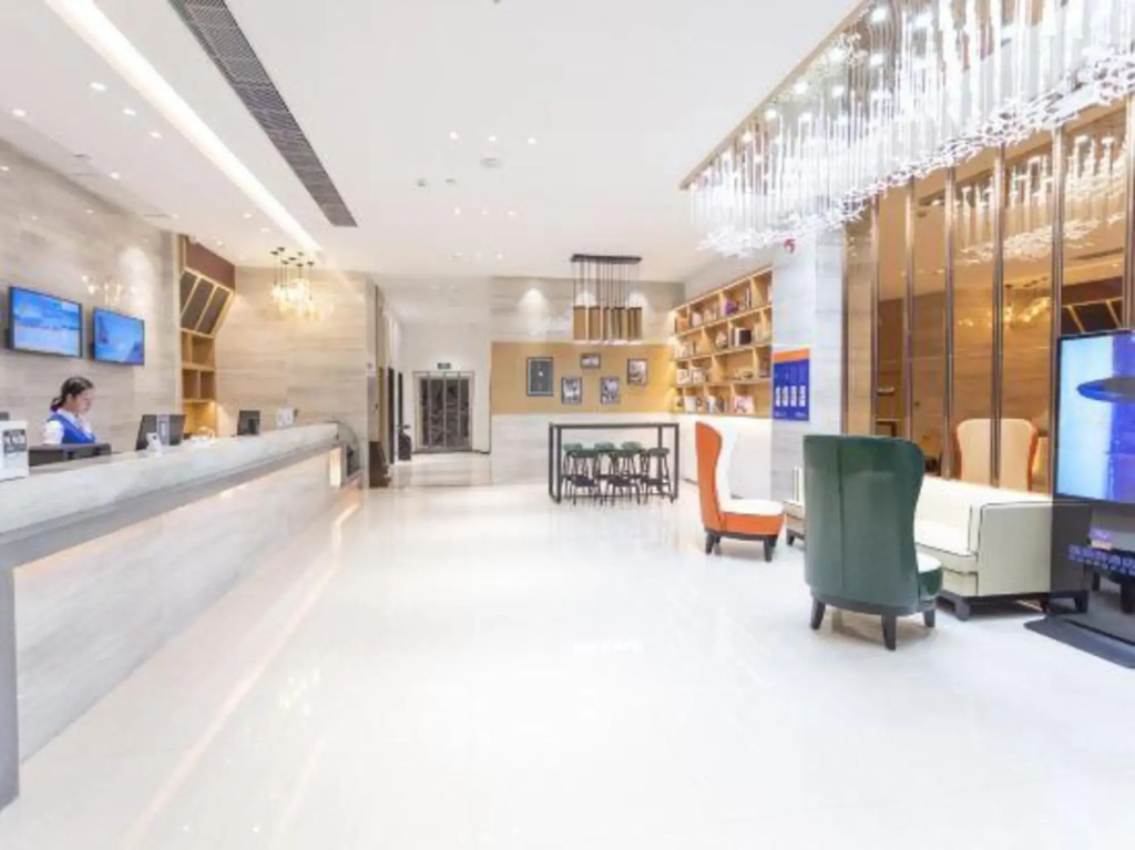 Lobby & Reception