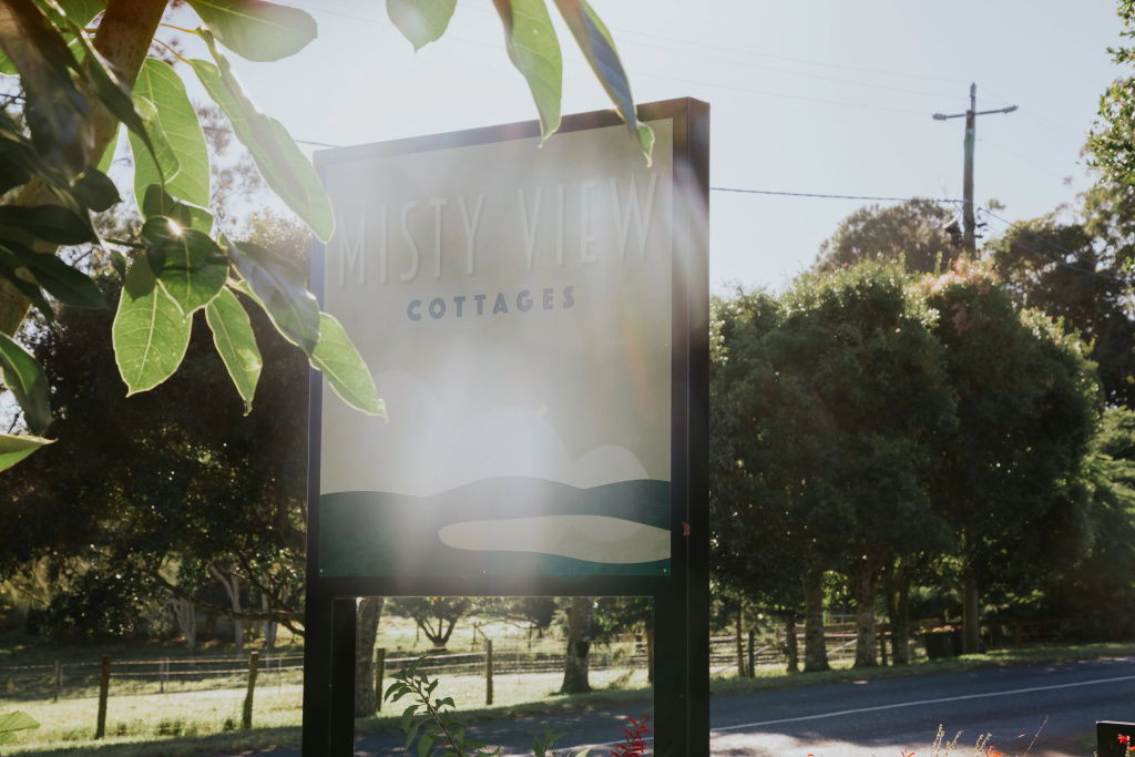 Misty View Cottages Montville