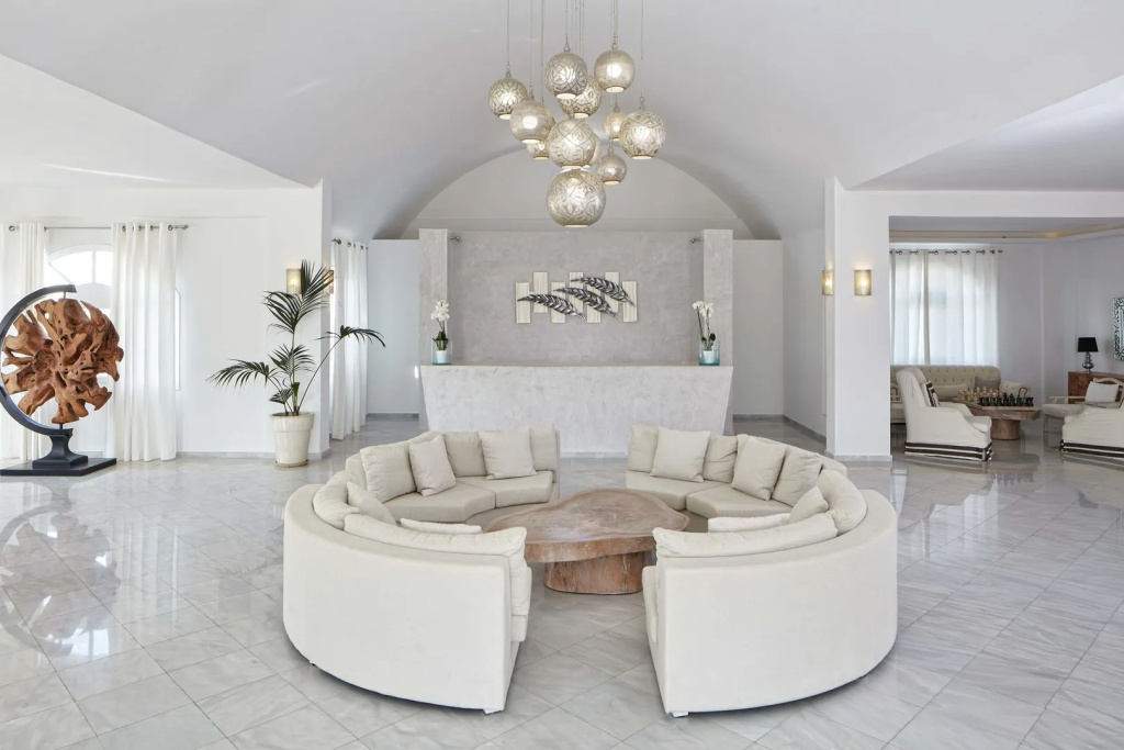 Lobby & Reception