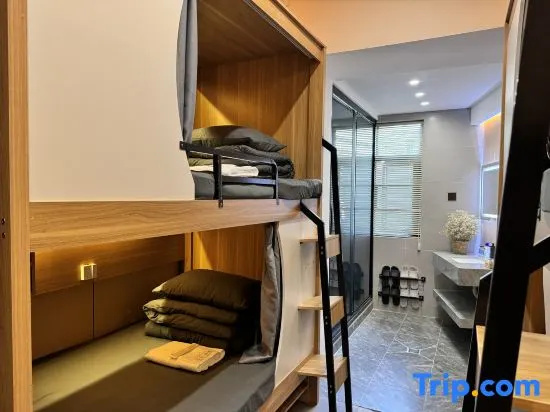 Bed in Dorm