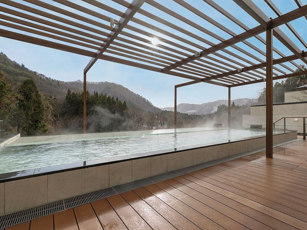Ooedo Onsen Monogatari Premium Iwatehanamaki