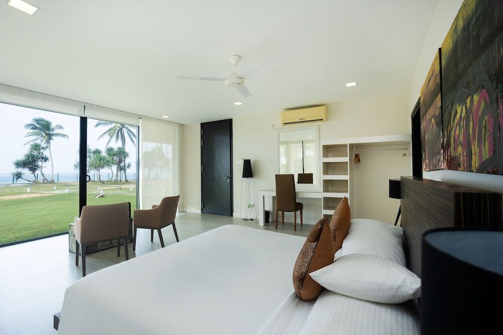 Green Turtle Villa By The Serendipity Collection