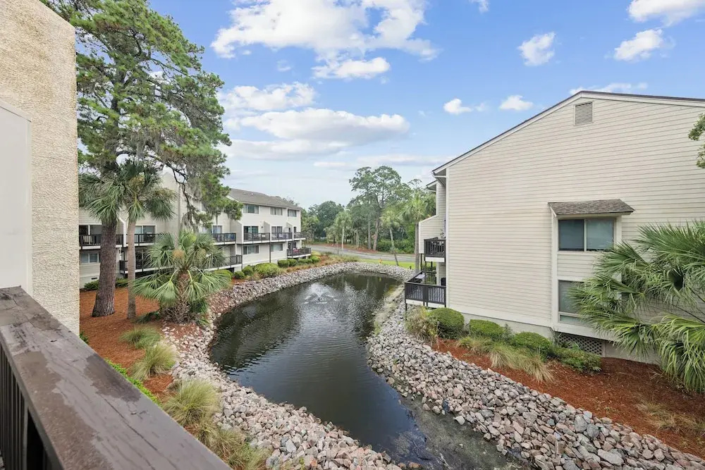 Forest Beach Villa 2 BDR for 6