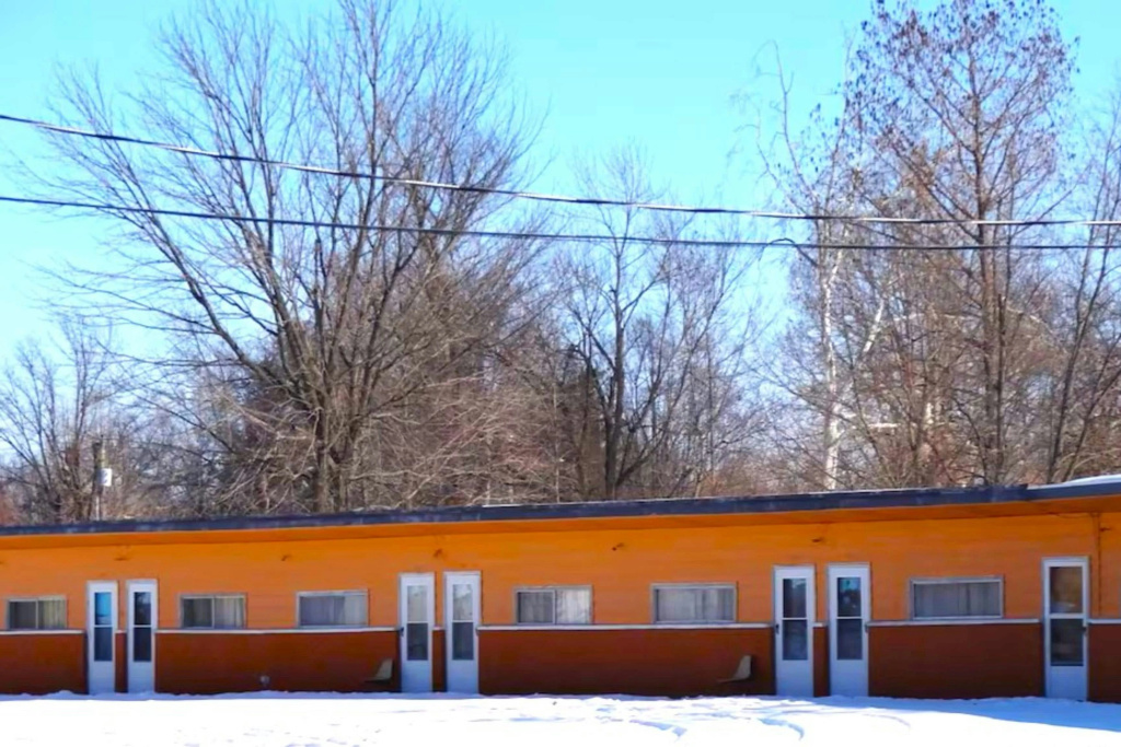 Sparta Motel Near St. Louis / Mississippi River IL