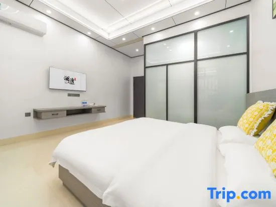 Standard Double room with balcony and with partial sea view (full double bed)