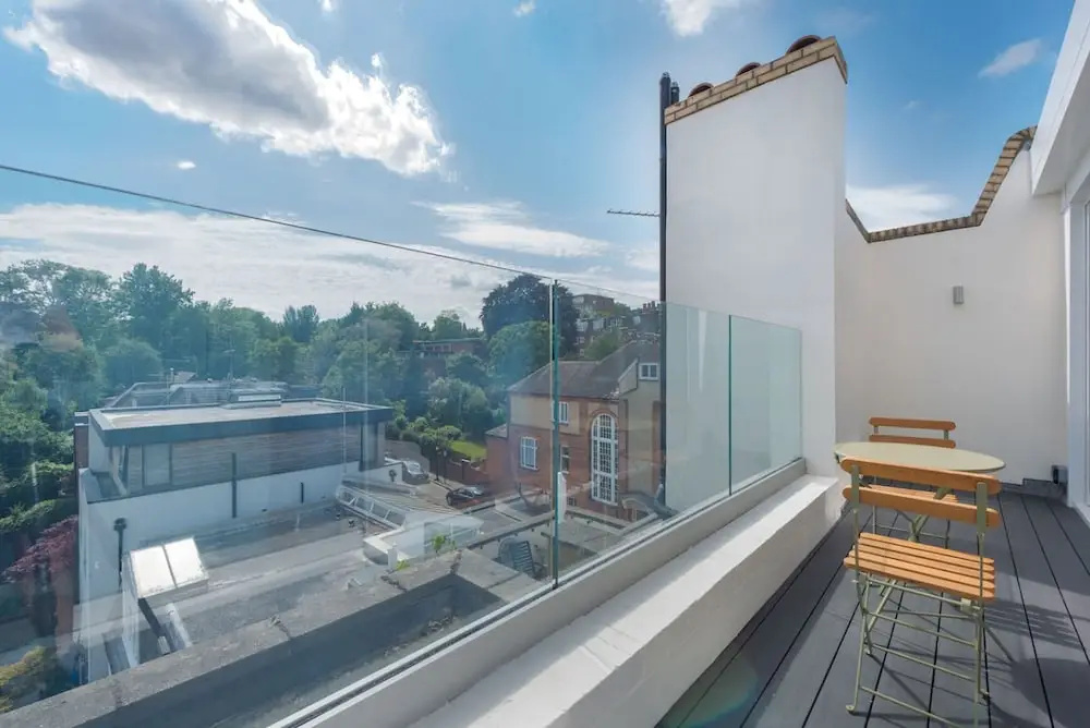 Fabulous Apartment With Terrace RH8