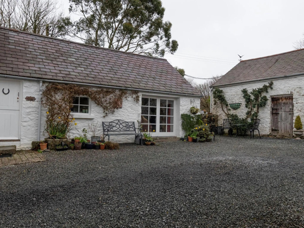 Deluxe Holiday Home in Ceredigion with Garden