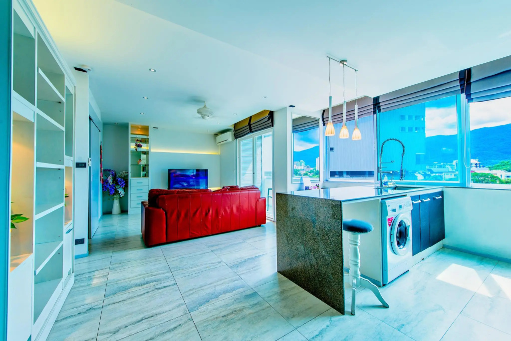 2 Bedrooms Suite with balcony