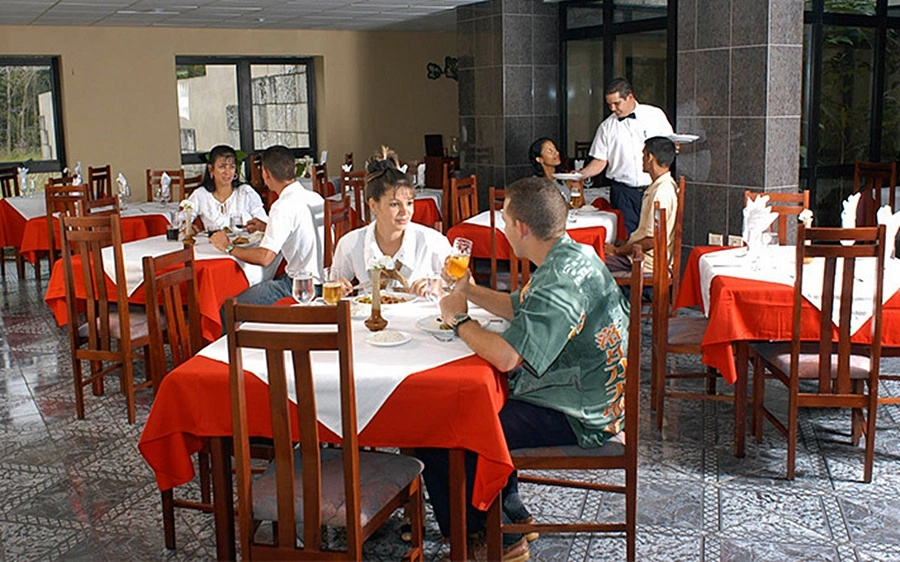 Food & Beverage