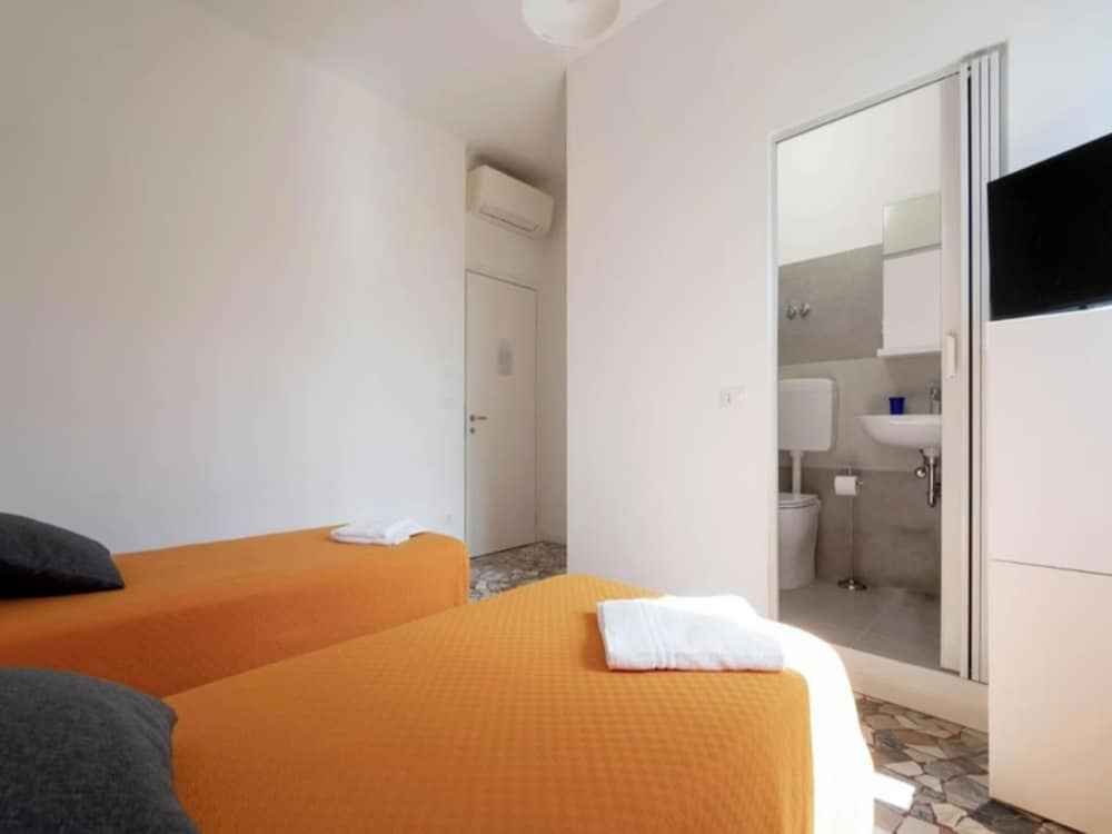 Room-casadelfalegname- Affittacamere- Ca
