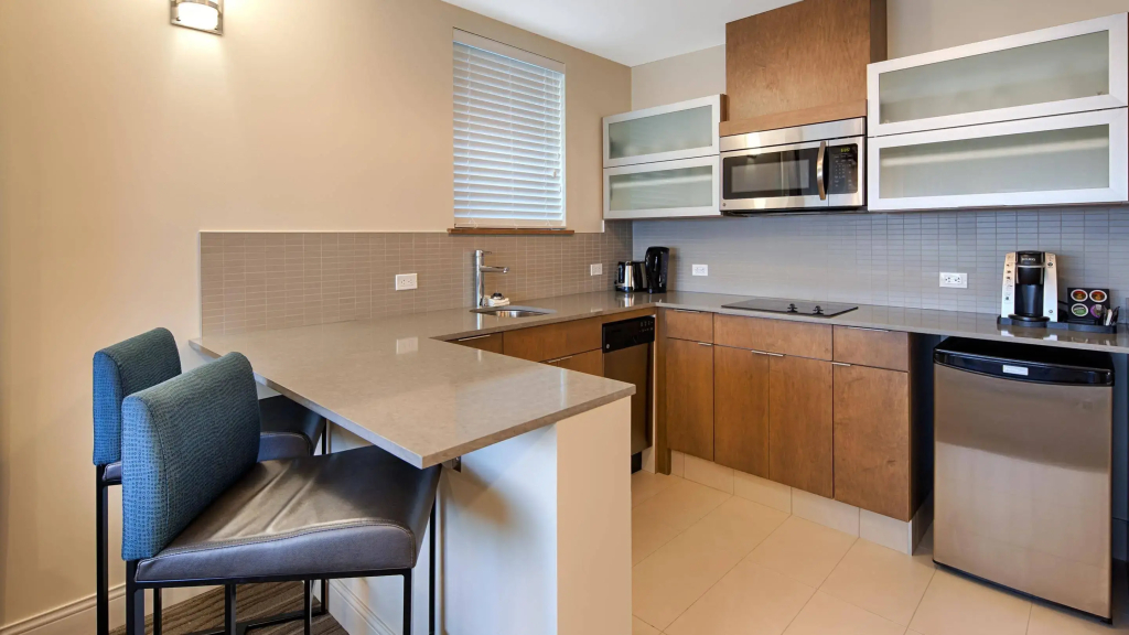 Best Western Plus Sawridge Suites - фото 30