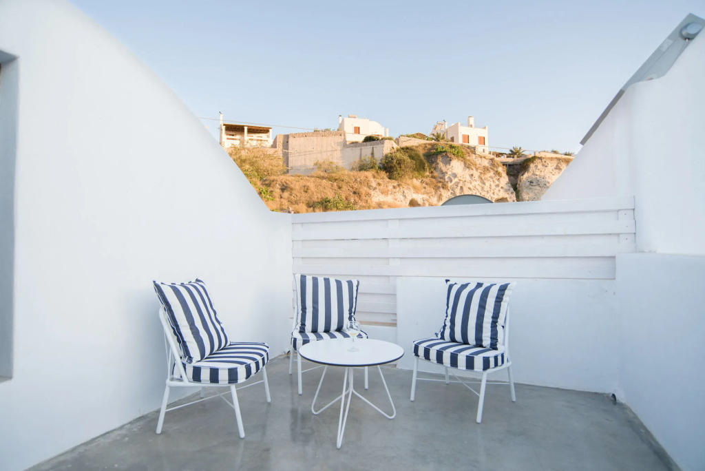 Balcony & Terrace