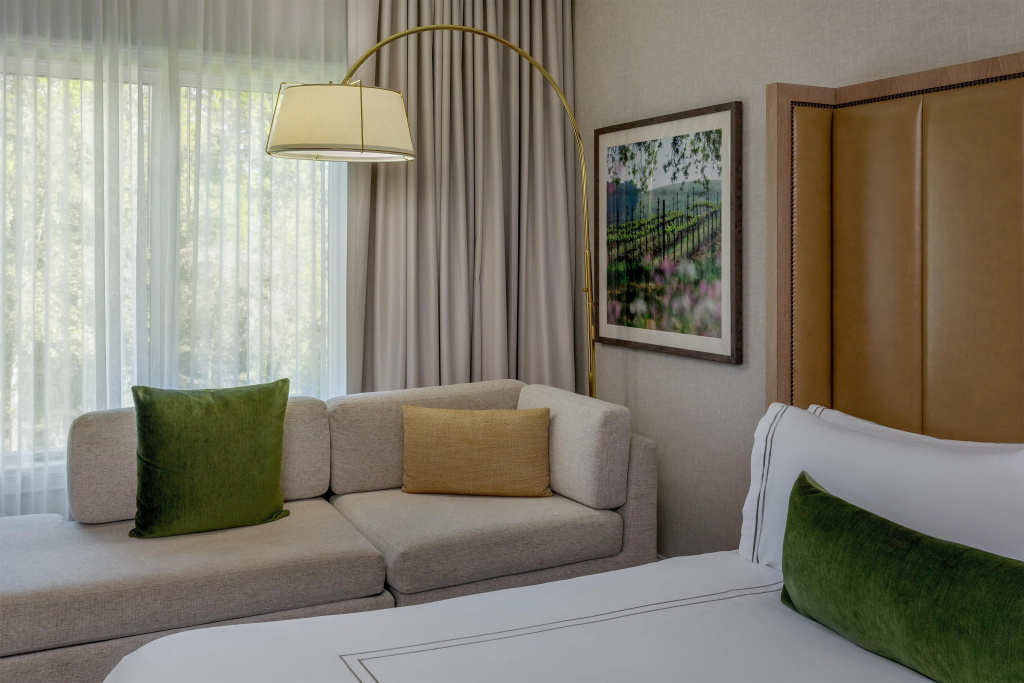 Double Suite (full double bed)