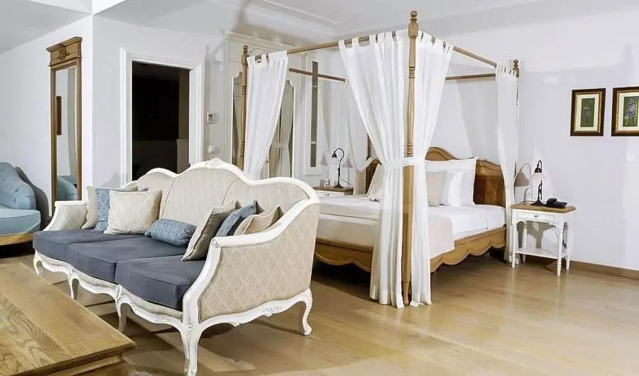 Superior room
