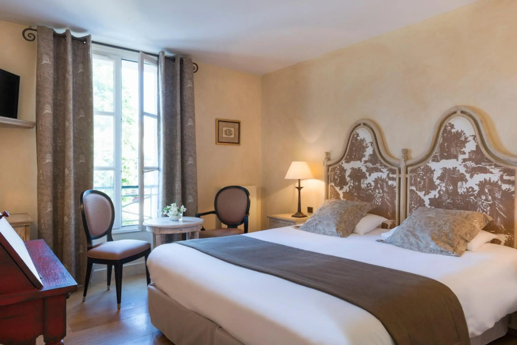 Hôtel Aux Vieux Remparts - Général