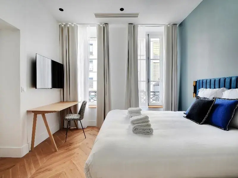 2 Bedrooms Apartment