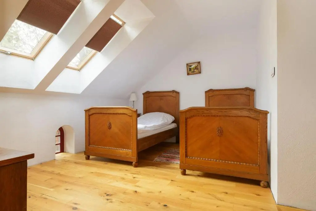 6 Bedrooms Cottage