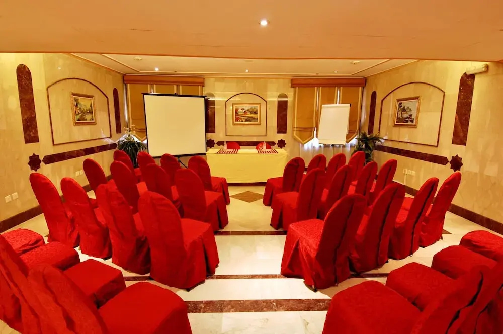 Al Saha Hotel – By Al Rawda - фото 20