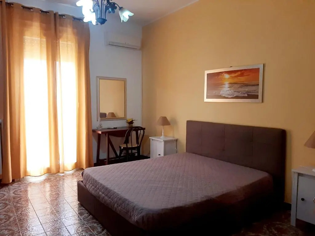 Standard Double room with balcony (full double bed)
