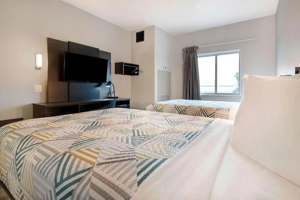 Premium Quadruple room