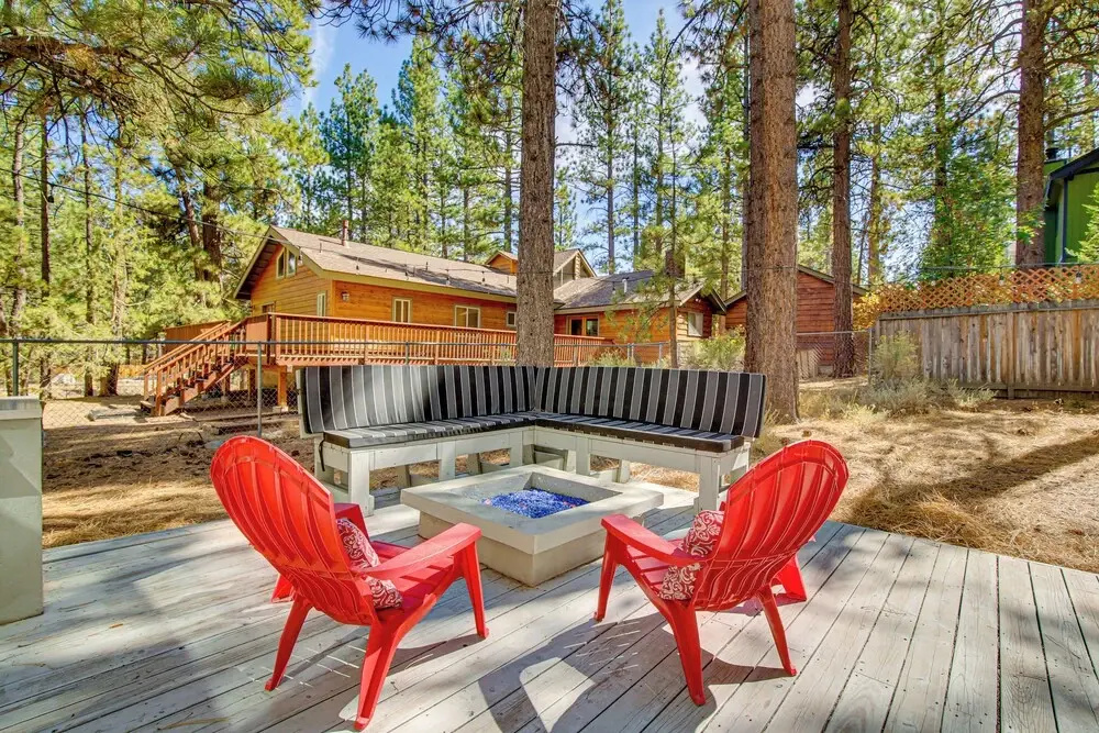 Family-friendly Home w/ Hot Tub in Big Bear!