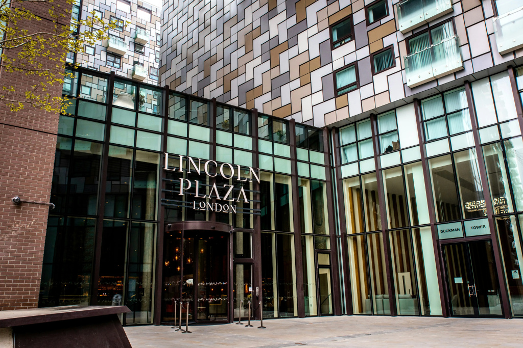 Lincoln Plaza London, Curio Collection by Hilton