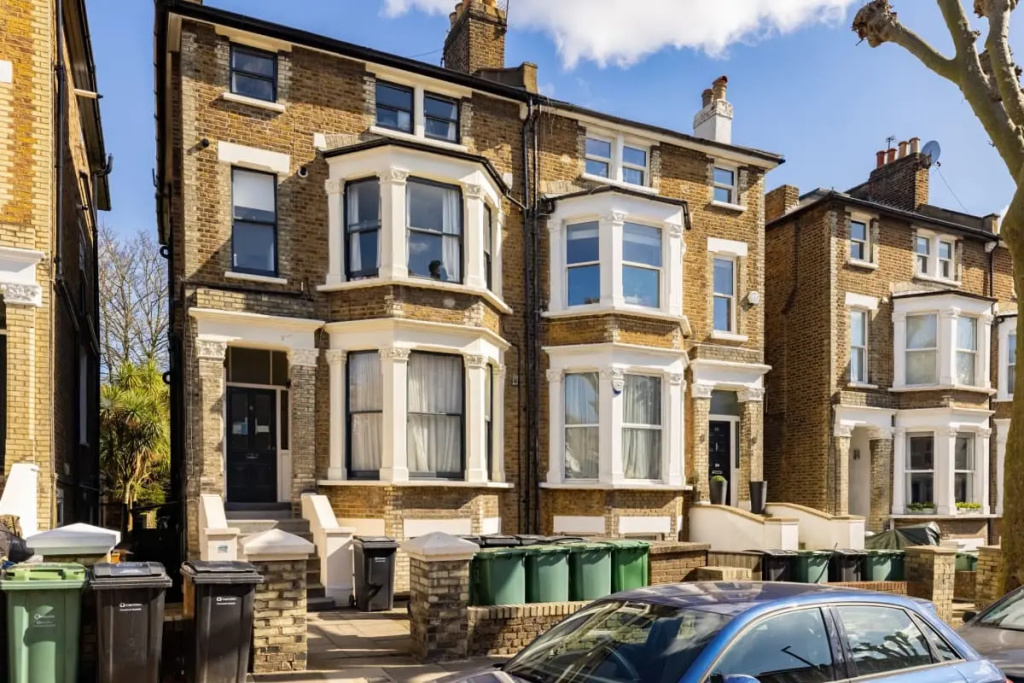 The West Hampstead Wonder - Stunning 2BDR with Study Room and Garden