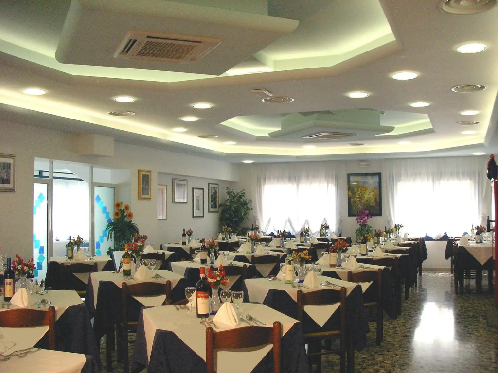 Hotel Trovatore - Général