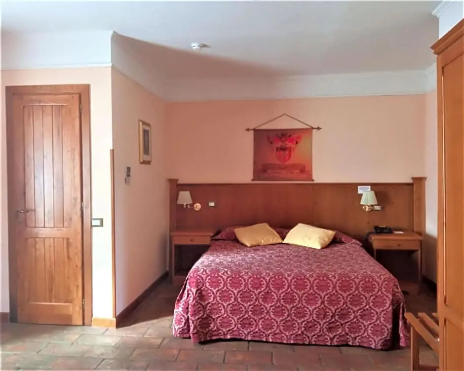 Economy room