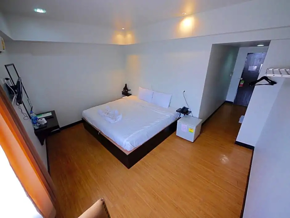 Superior Double room (full double bed)