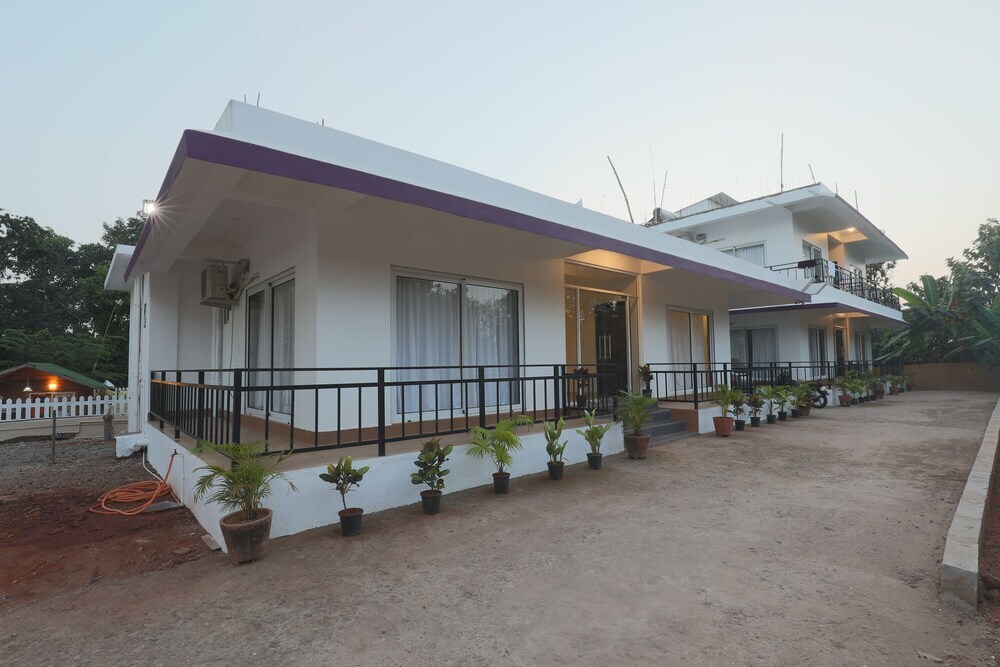 Aaria Hills