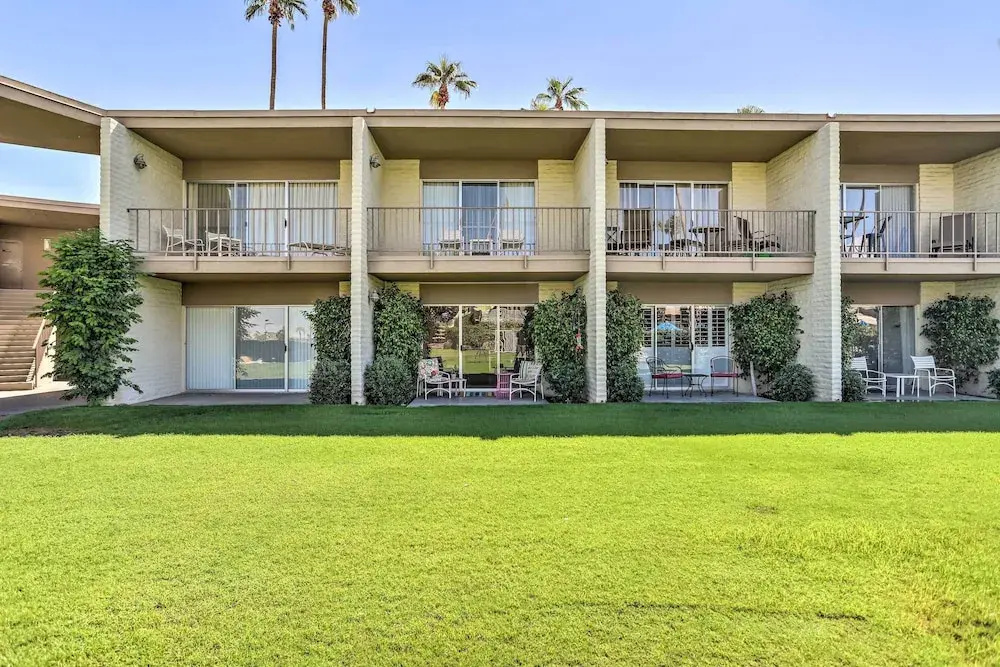 Pool & Hot Tub Access: Palm Desert Studio Condo