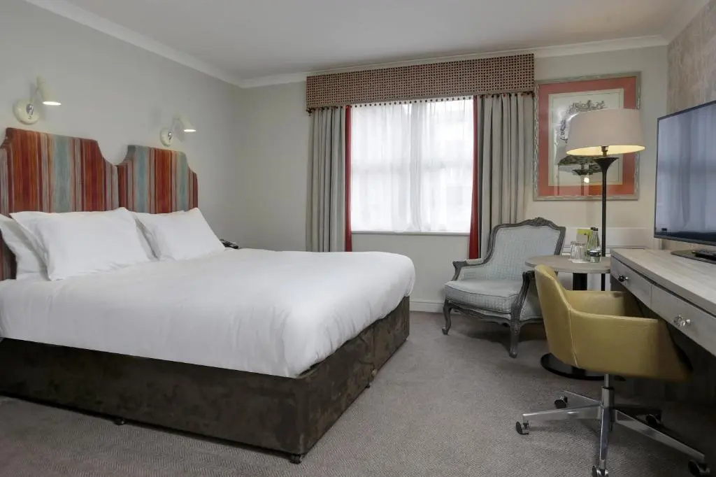 DoubleTree by Hilton York - Tap to explore photos