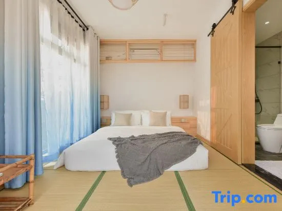 Standard Double room with view (full double bed)