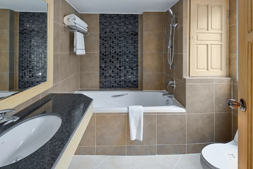 Nora Lakeview Hotel - Chambres