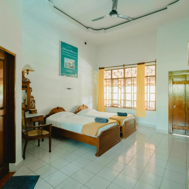 Отель Un's Hotel в Куте